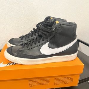 Nike blazer mid 77 vntg size 11